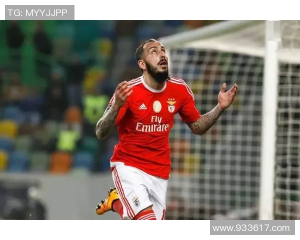 本菲卡与曼联实力对比分析揭示两队在战术与球员方面的差异