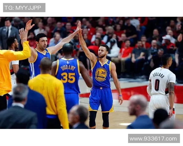 勇士与骑士首场对决精彩回顾与赛后分析