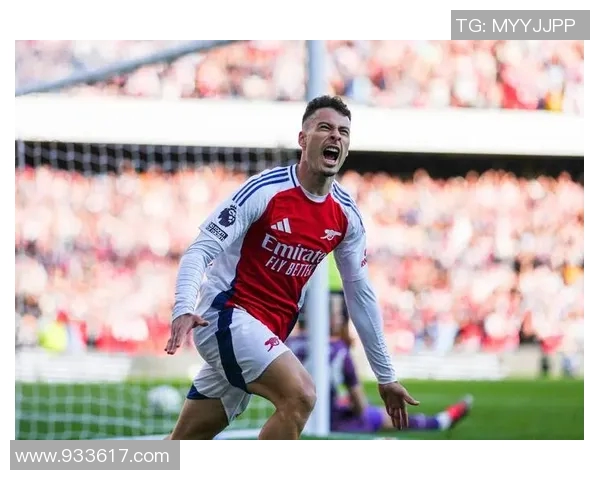 马丁内利的崛起之路：从青涩小将到足坛新星的传奇故事