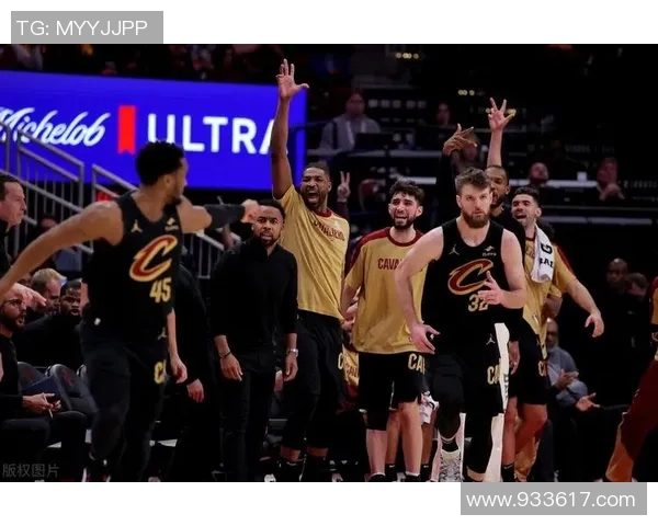 骑士与火箭首节对决精彩回顾双方攻防战术的较量与球员表现分析 骑士与火箭首节对决精彩回顾双方攻防战术的较量与球员表现分析