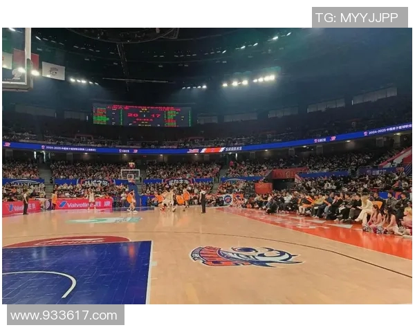 深圳男子篮球队迎战珠海队展开激烈对决期待精彩瞬间和精彩表现