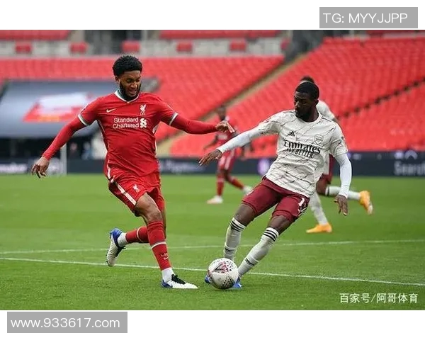 利物浦与阿森纳激战正酣双方争夺英超积分榜关键战役