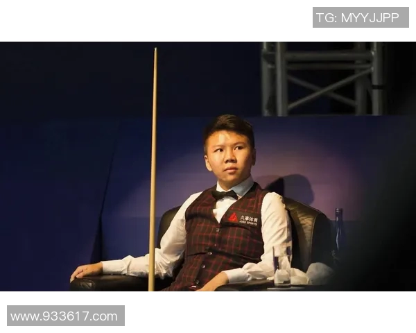 周跃龙与墨菲激战正酣谁能在斯诺克赛场上笑到最后