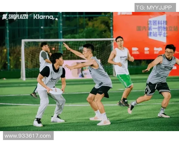 南京飞盘队个人能力引发热议球员表现与团队协作的深度探讨 南京飞盘队个人能力引发热议球员表现与团队协作的深度探讨